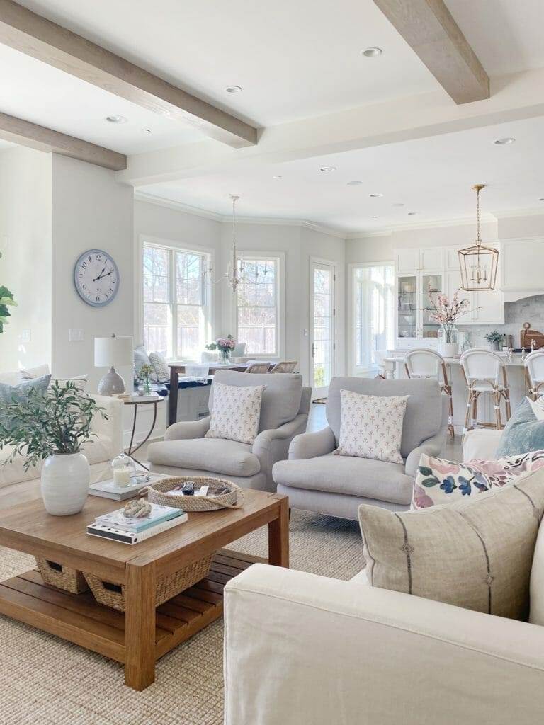 Spring Tour Part 1: Living Room & Kitchen