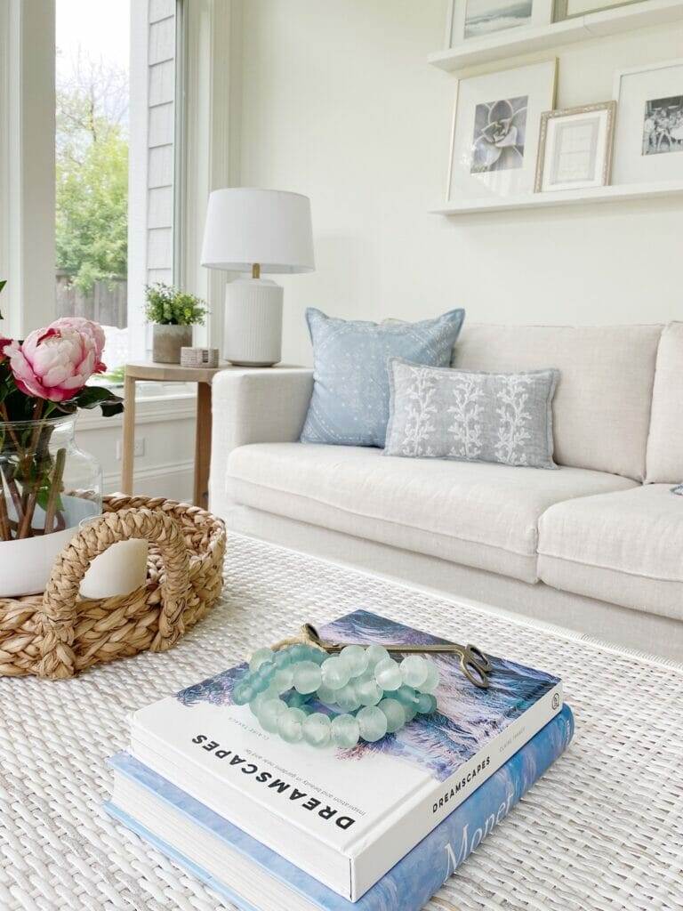 coffee table sunroom design