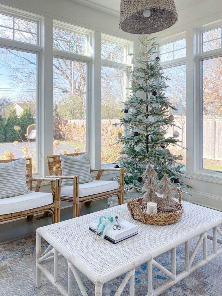 sun room holiday decor | My Festive Christmas Home Tour