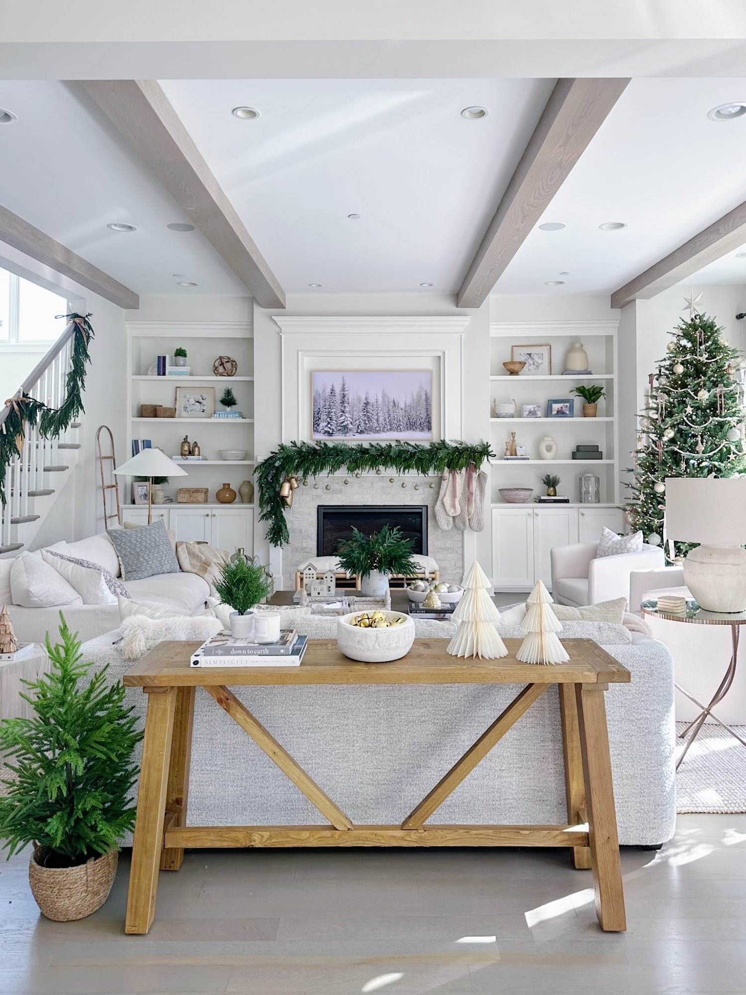 How to Decorate a Console Table for Christmas Life On Cedar Lane