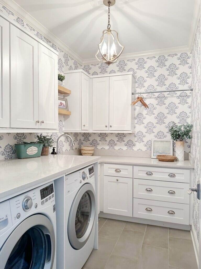Laundry room quartz countertop
